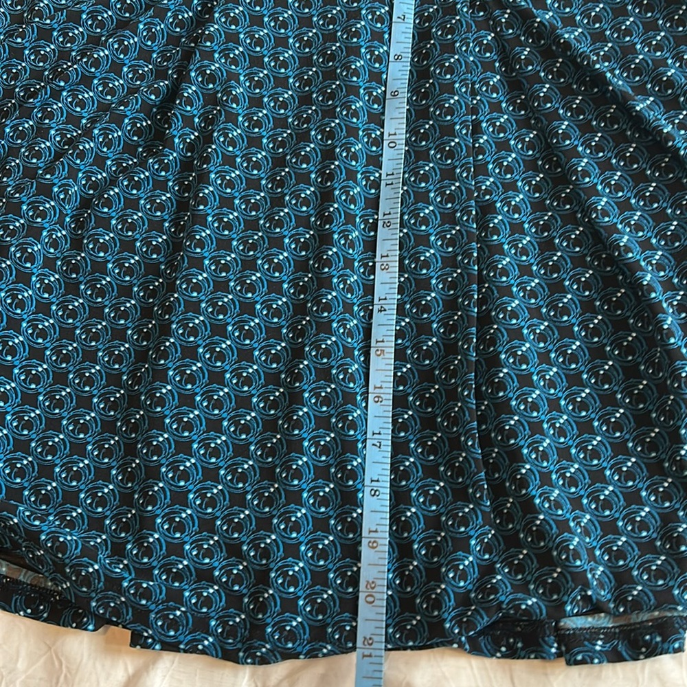 π3/$15π Elegant Blue Patterned Women's Skirt - Picture 4 of 5